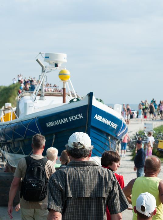 Vorführung des Pferderettungsbootes - Wadden.nl - VVV Ameland