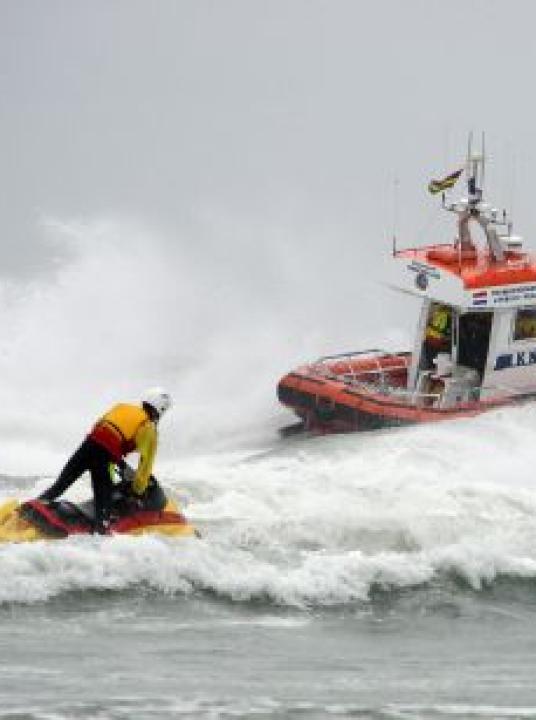 KNRM Zomeroefening West aan Zee - VVV Terschelling - Wadden.nl